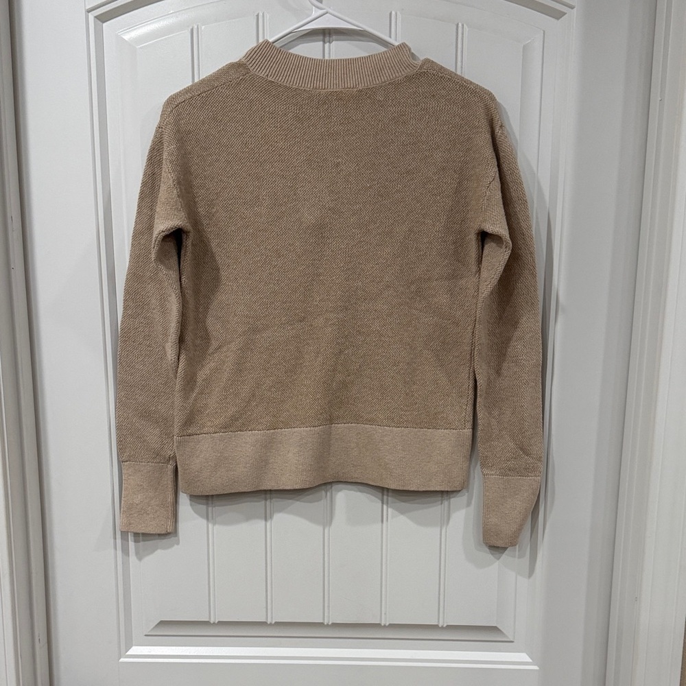 Grayers Classic Beige Wool Crew Neck Sweater - Picture 4 of 4